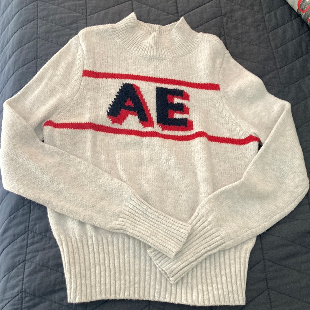 American Eagle sweater